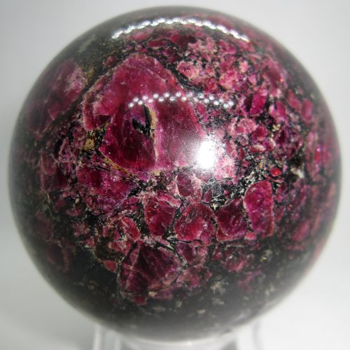 Eudialyte sphere