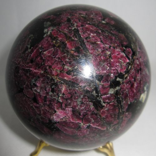 Eudialyte sphere