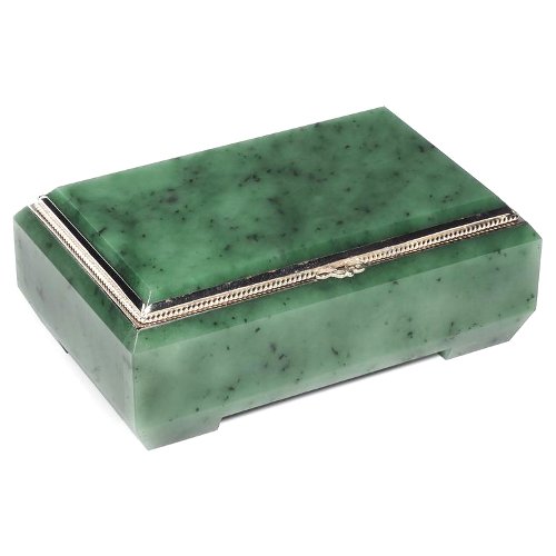 Nephrite jewelry box