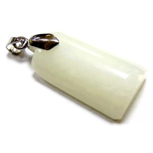 Nephrite pendant