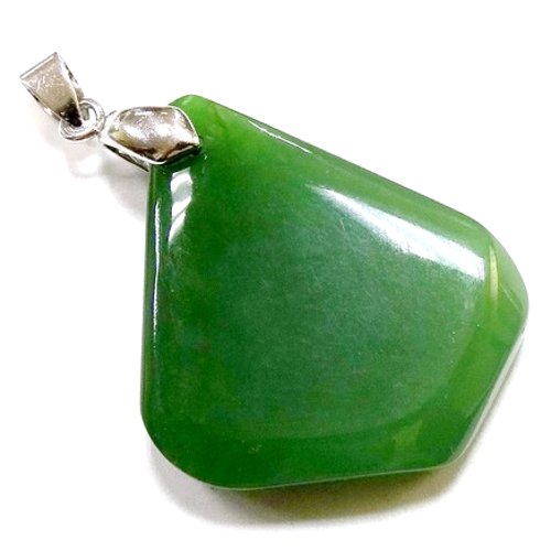 Nephrite pendant