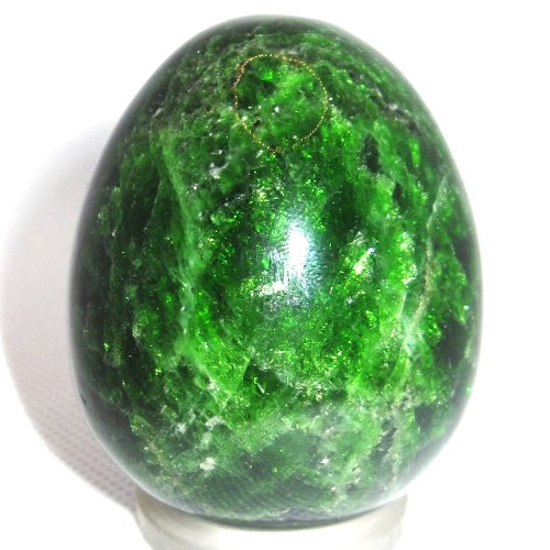 Chrome diopside egg